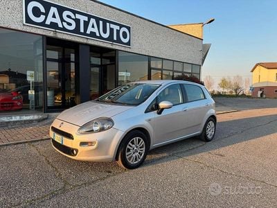 Usata Fiat Punto Lounge 69 CV (50 kW) 2015 Grigio Utilitaria