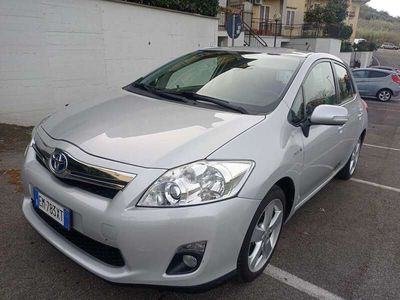 Toyota Auris Hybrid