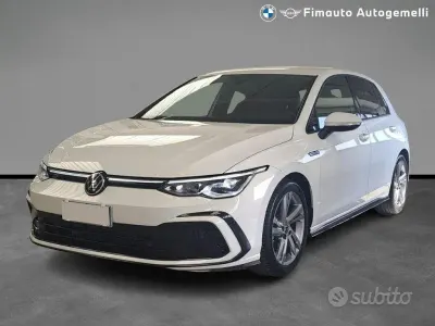 Usata VW Golf VII R-line 150 CV (110 kW) 2021 Bianco / pastello Utilitaria