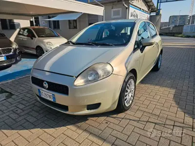 Usata Fiat Grande Punto Dynamic 77 CV (56 kW) 2006 Utilitaria