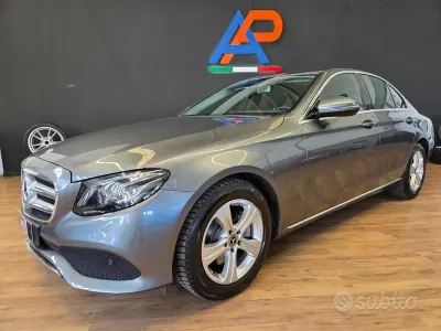 Usata Mercedes E200 184 CV (135 kW) 2017 Grigio Berlina