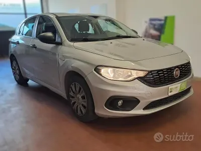Usata Fiat Tipo Easy 95 CV (69 kW) 2018 Grigio Station wagon
