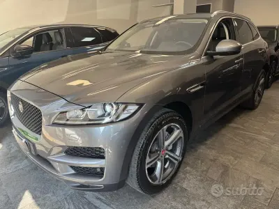 Usata Jaguar F-Pace R-Sport 180 CV (132 kW) 2018 Grigio SUV