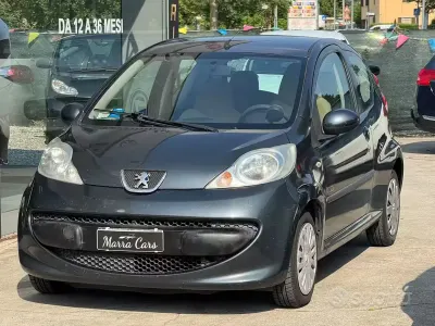 Käytetty Peugeot 107 68 HP (50 kW) 2007 Harmaa Viistoperä