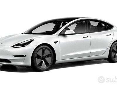 Usata Tesla Model 3 Standard Range Plus 208 kW (283 CV) 2021 Bianco Berlina