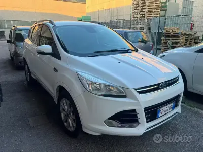 Begagnad Ford Kuga 120 HK (88 kW) 2016 Vit SUV