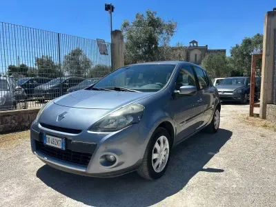 Usata Renault Clio II 75 CV (55 kW) 2007 Grigio Berlina