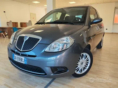 Usata Lancia Ypsilon 60 CV (44 kW) 2009 Grigio Utilitaria
