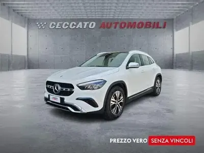 Usata Mercedes GLA180 Advanced 116 CV (85 kW) 2024 Bianco SUV