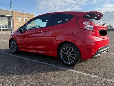 Rosso Usata 2016 Ford Fiesta ST-Line Utilitaria | 6700 € (Cara)