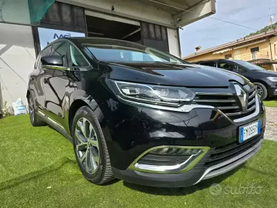 Usado Renault Espace Initiale 160 CV (117 kW) 2018 Negro Monovolumen