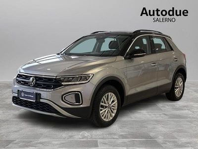 Usata VW T-Roc Life 150 CV (110 kW) 2024 Pyrit silver metallizzato nero SUV