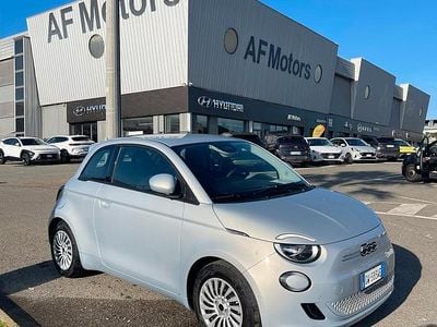 Usata Fiat 500e La Prima 86 kW (118 CV) 2024 Blu Berlina