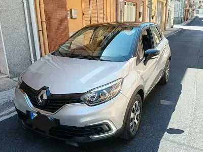 Usata Renault Captur Life 90 CV (66 kW) 2019 SUV