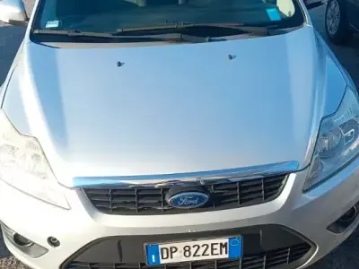 Usata Ford Focus 90 CV (66 kW) 2008 Grigio Station wagon
