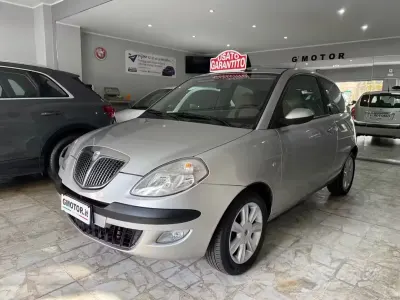 Usata Lancia Ypsilon 69 CV (50 kW) 2006 Grigio Utilitaria