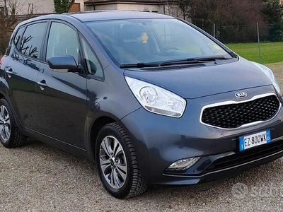 Usata Kia Venga 90 CV (66 kW) 2015 Grigio Utilitaria