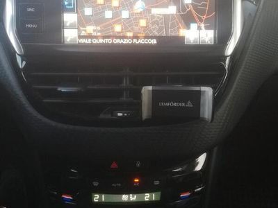 Usata Peugeot 2008 120 CV (88 kW) 2017 Grigio SUV