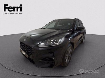 Usata Ford Kuga ST-Line 150 CV (110 kW) 2023 Magnetic grey SUV