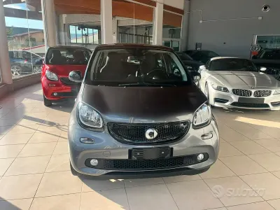 Usata Smart ForFour 71 CV (52 kW) 2016 Grigio Utilitaria
