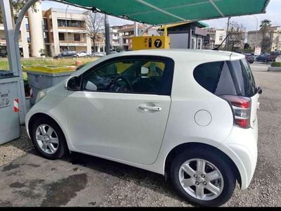 Toyota iQ