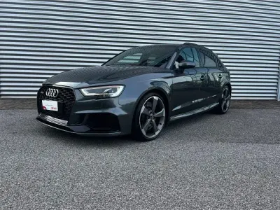 Käytetty Audi RS3 Sportback Comfort 400 HP (294 kW) 2018 Harmaa Viistoperä