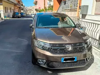 Usata Dacia Sandero 73 CV (53 kW) 2019 Marrone Berlina