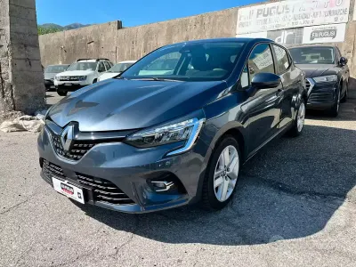 Usata Renault Clio V Business 100 CV (73 kW) 2021 Grigio Berlina