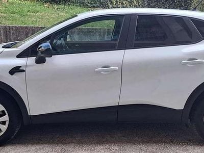 Usata Renault Captur Business 94 CV (69 kW) 2022 Bianco madreperla SUV