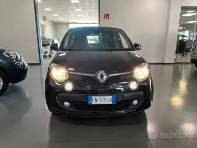 Usado Renault Twingo 90 HP (66 kW) 2018 Preto Citadino