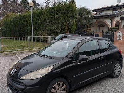 Usata Peugeot 207 68 CV (50 kW) 2007 Nero Berlina