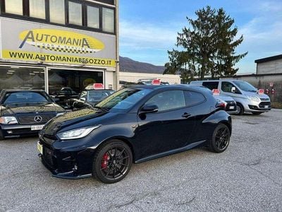 Begagnad Toyota Yaris 261 HK (191 kW) 2021 Svart Halvkombi
