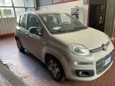 Usata Fiat Panda Lounge 95 CV (69 kW) 2017 Grigio Utilitaria