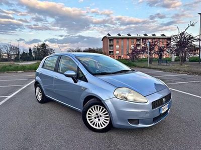 Usata Fiat Grande Punto Dynamic 77 CV (56 kW) 2006 Grigio Utilitaria