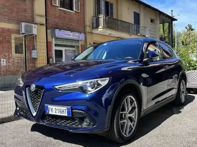 Usata Alfa Romeo Stelvio Super 209 CV (153 kW) 2017 SUV