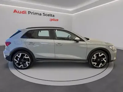 Usata Audi A3 Comfort 150 CV (110 kW) 2025 Grigio freccia perla