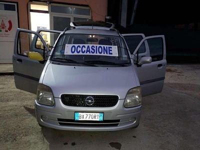 Usata Opel Agila Color Edition 75 CV (55 kW) 2002 Argento Utilitaria