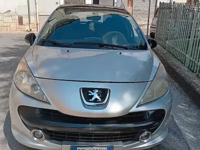 Usata Peugeot 207 68 CV (50 kW) 2007 Grigio Berlina