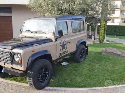 Usata Land Rover Defender 136 CV (100 kW) 1990 SUV
