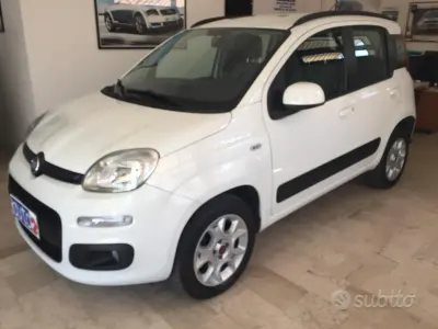 Usata Fiat Panda Lounge 80 CV (58 kW) 2014 Bianco Utilitaria