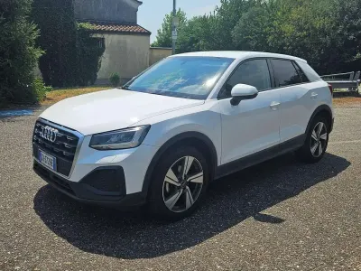 Usata Audi Q2 Ambiente 150 CV (110 kW) 2021 Bianco SUV