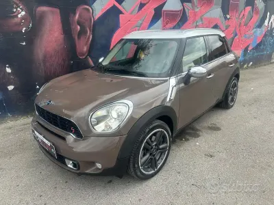 Usata Mini Countryman 143 CV (105 kW) 2014 Marrone SUV