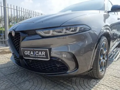 Gebraucht Alfa Romeo Tonale Veloce 131 PS (96 kW) 2024 Grau SUV