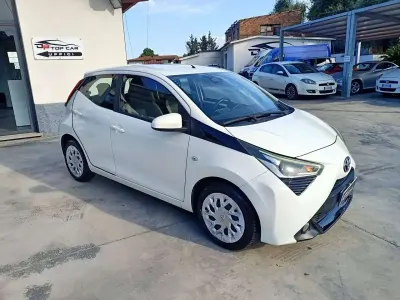 Usata Toyota Aygo Trend 72 CV (52 kW) 2018 Bianco Utilitaria