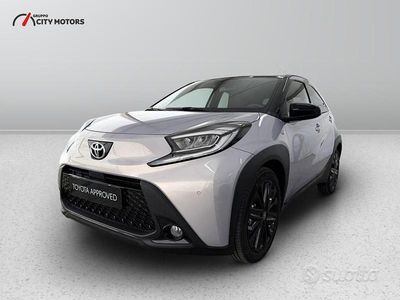 Usata Toyota Aygo X Edition 72 CV (52 kW) 2025 Argento SUV