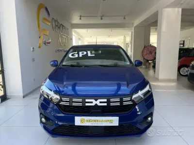Usata Dacia Sandero Expression 101 CV (74 kW) 2023 Blu metallizzato Berlina