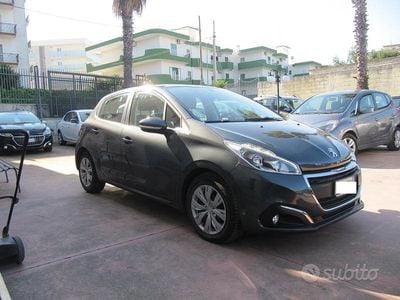 Usata Peugeot 208 Allure 75 CV (55 kW) 2017 Grigio Utilitaria