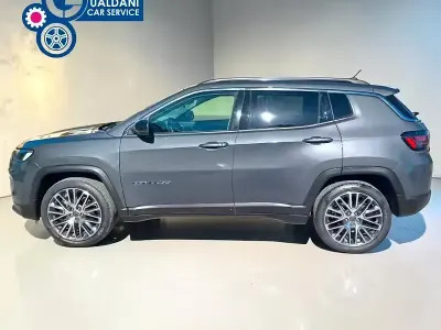 Gebraucht Jeep Compass Limited 131 PS (96 kW) 2022 Grau SUV