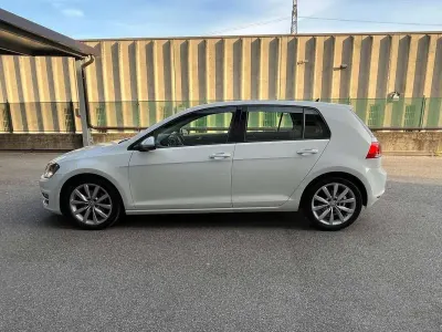 Usata VW Golf VII Highline 110 CV (80 kW) 2016 Bianco Berlina