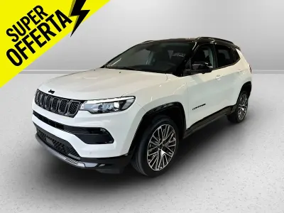 Nuova Jeep Compass Summit 130 CV (95 kW) 2025 Biancosedili in pelle nera ventilati con cuciture grigie SUV